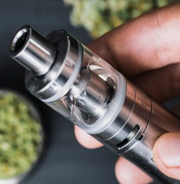 Shes A Vaping Pen Expert – She Knows All There Is To Know About Vaping Pens For Pleasure! Vaping Pen